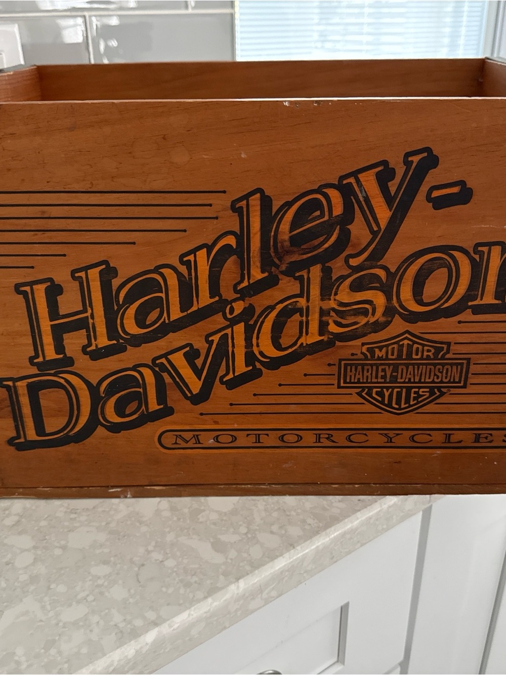 Harley-Davidson Wooden Crate in Brown and Black - Picture 3 of 3